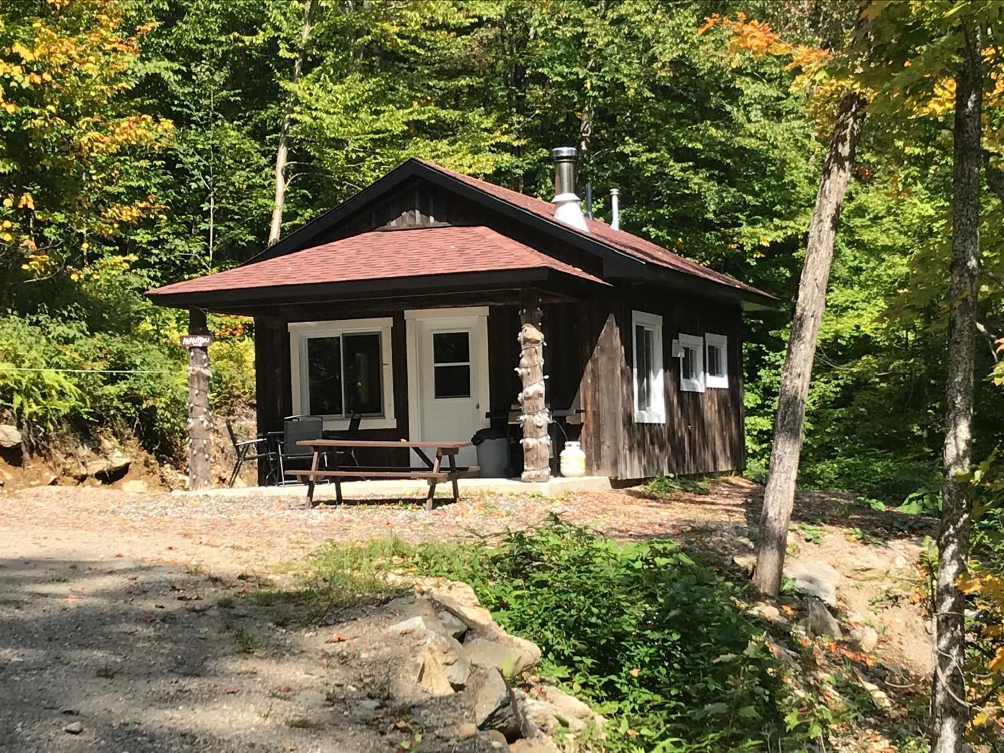 Paradis Sauvage Geronimo Saint-Etienne-de-Bolton Exterior photo